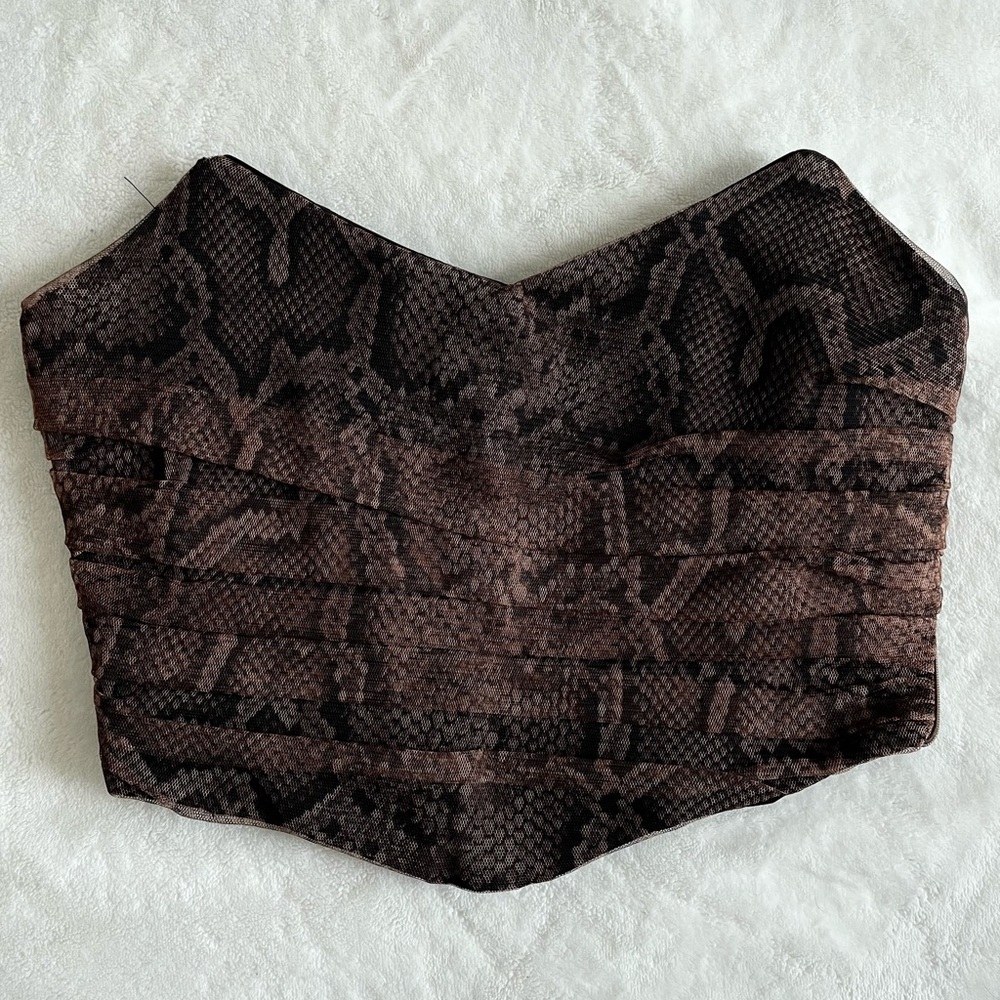 Zara Reptile Print Cropped Top 🤎